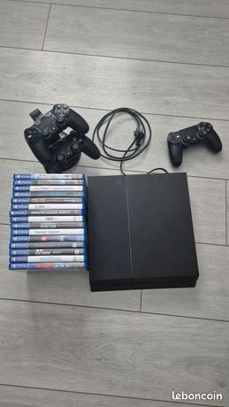 PS4 500 Go + 3 manettes + 15 jeux