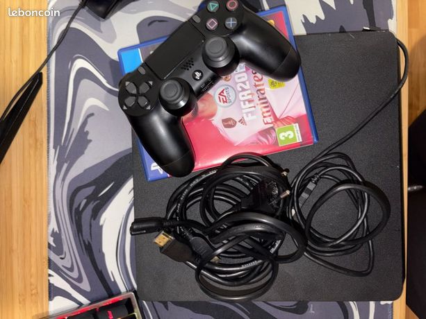 PS4 slim avec manette câble et fifa20