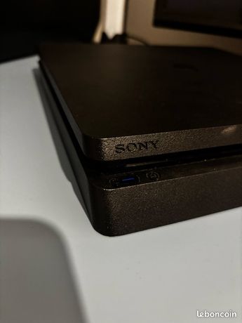 PS4 slim