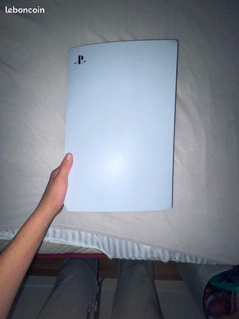 Ps5 à vendre une seule pièce cassé