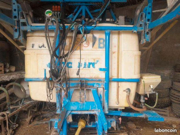 Pulvé blanchard 21m porté 1000 litre