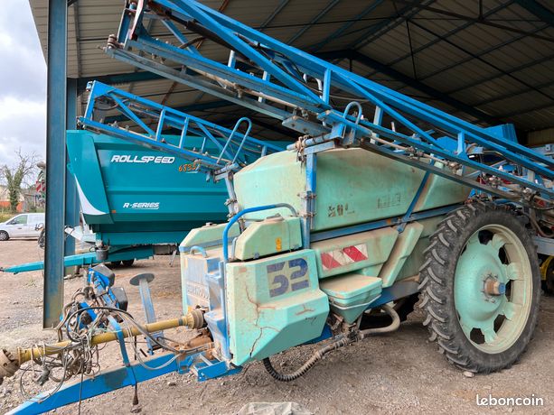 Pulverisateur trainé