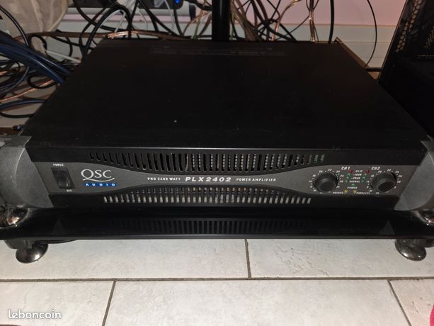 Qsc plx 2402