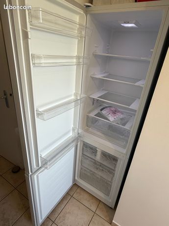 Réfrigérateur-congélateur PROLINE PLC266WH