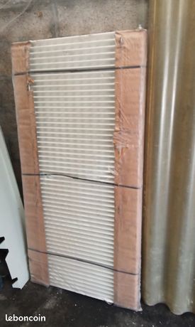 Radiateur acier eau chaude NEUF