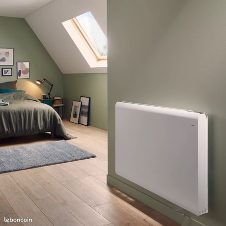 Radiateur connecté électrique à inertie fluide GoodHome Iriya blanc 1500W horizontal. NEUF EMBALLÉ