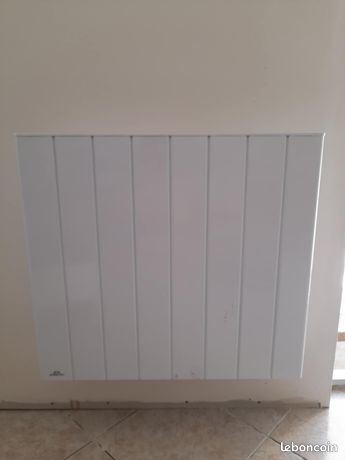 Radiateur électrique mural 1500W – neuf