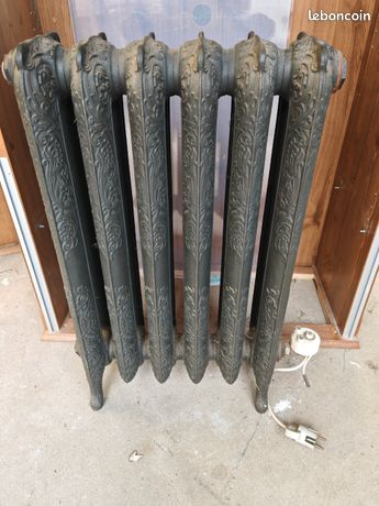 Radiateur en fonte fleuri