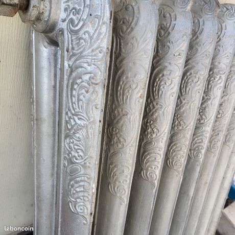 Radiateur fonte fleurie