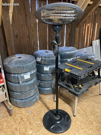 Radiateur infrarouge sur pied extérieur et intérieur