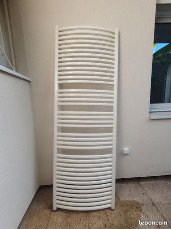 Radiateur sèche-serviette à eau chaude 200 x 70 cm