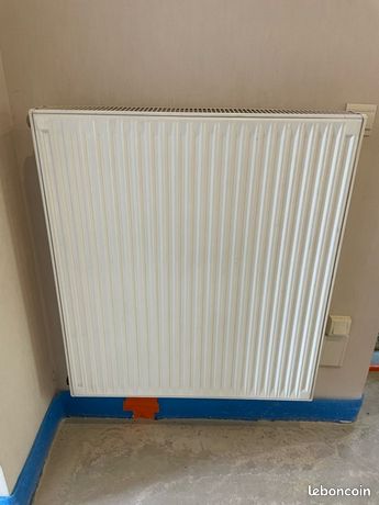 Radiateurs eau chaude en acier