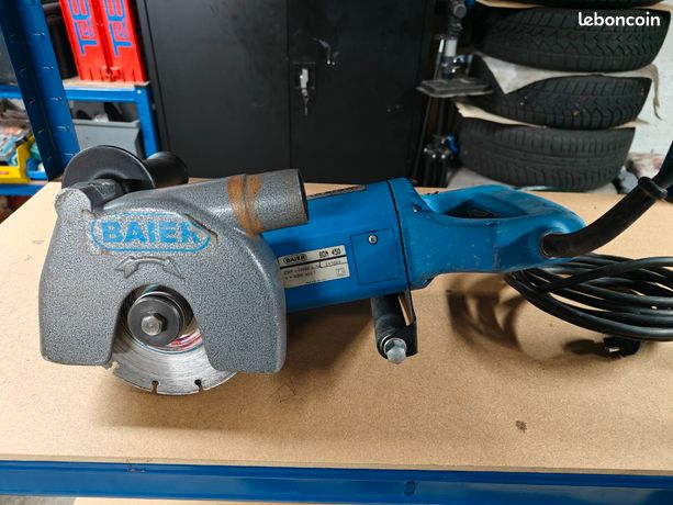 Rainureuse à béton