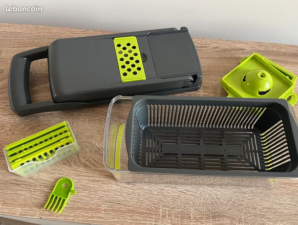 Râpe à légumes multi-fonction