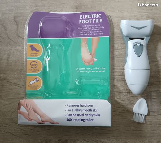 Rape pour les pieds a pile action
