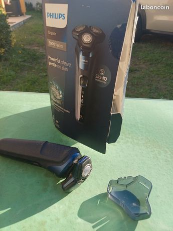 Rasoir électrique Philips État neuf