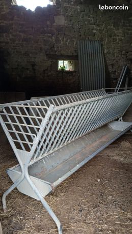 Râtelier mangeoire a mouton