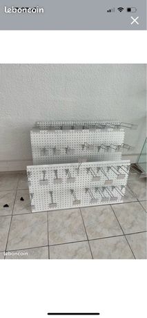 Rayonnage à crochet