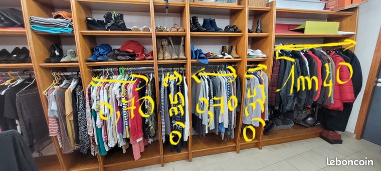 Rayonnage pour magasin de vêtements