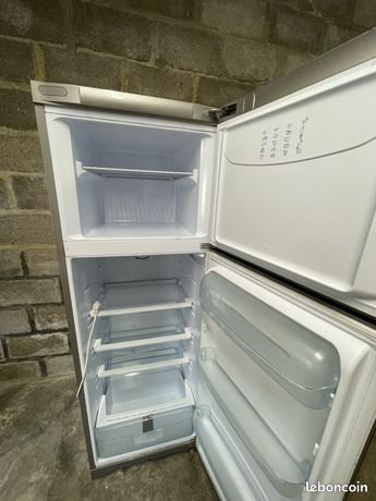 Réfrigérateur Ariston