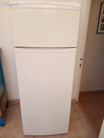 Réfrigérateur Ariston