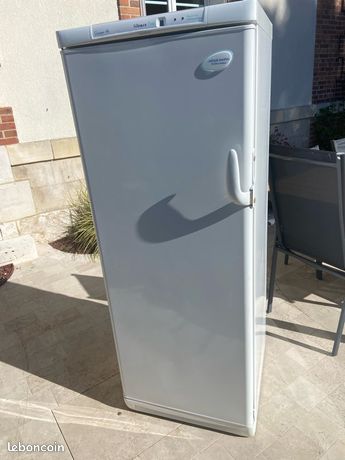 Réfrigérateur Arthur Martin Electrolux 320 litres