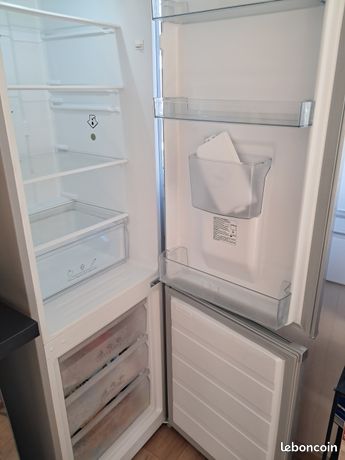 Réfrigérateur combiné 268L