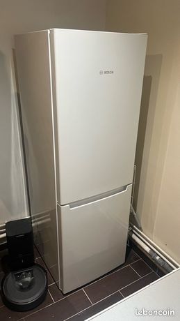 Réfrigérateur combiné Bosch KGN33NWEB