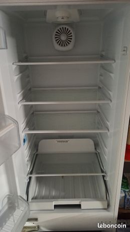 Réfrigérateur combiné encastrable Beko