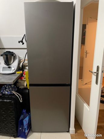 Réfrigérateur combiné Hisense RB410D4BD2 Très silencieux
