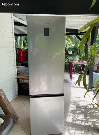 Réfrigérateur combiné samsung 390l
