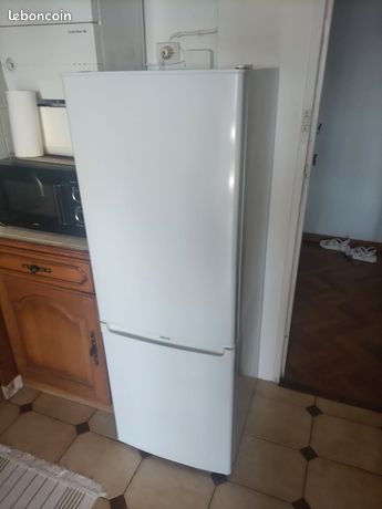 Réfrigérateur Congélateur 140cm