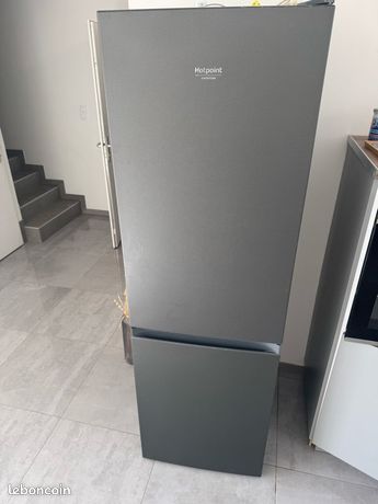 Réfrigérateur congélateur bas Hotpoint Ariston HAFC8 TI21SK