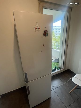 Réfrigérateur congélateur fonctionne