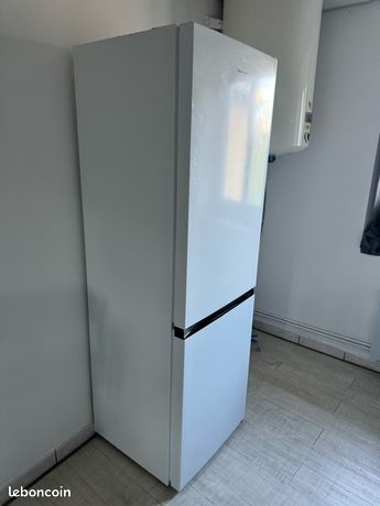 Réfrigérateur congélateur Hisense