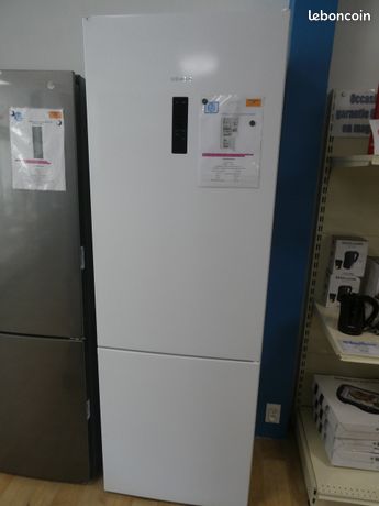 Réfrigérateur congélateur Siemens KG49NXWDF