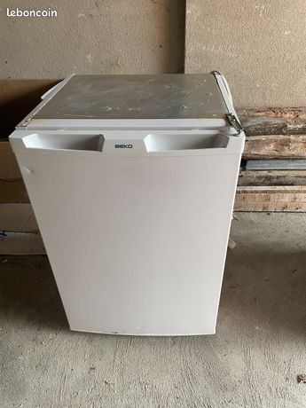 Réfrigérateur congélateur Top BEKO très bon état