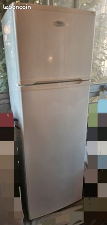 Réfrigérateur Frigo avec partie Congélation
