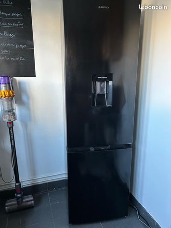 Réfrigérateur Gedtech combiné avec distributeur deau