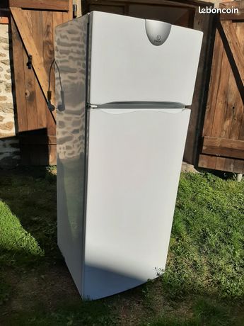 Réfrigérateur Indesit