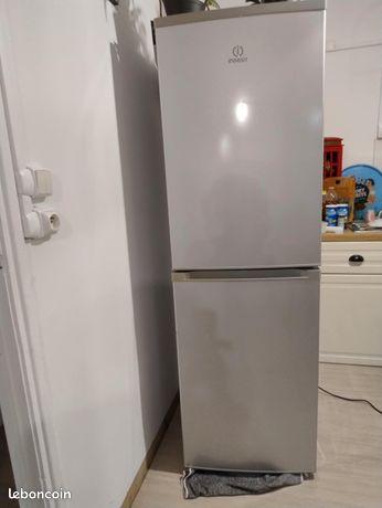 Réfrigérateur Indesit