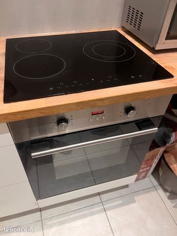 Réfrigérateur plaque de cuisson et four