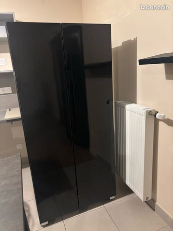 Réfrigérateur silencieux casi neuf