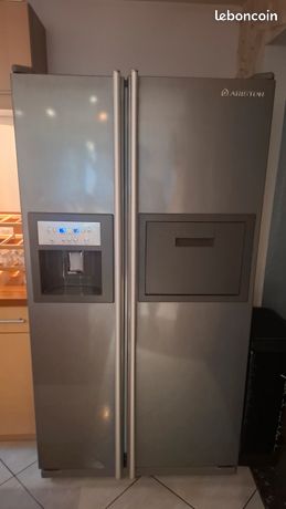 Réfrigérateur Américain Ariston