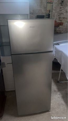 Réfrigérateur Candy inox Congélateur haut / Frigo bas