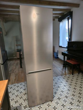 Réfrigérateur congélateur BEKO NEOFROST