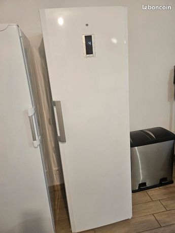 Réfrigérateur essentielb grande capacité