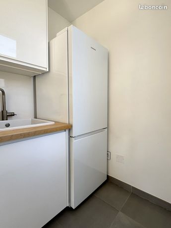 Réfrigérateur Samsung Combiné 344L (E RB3CT602EWW)