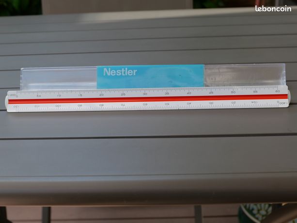 Regle a echelle de reduction