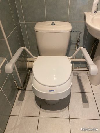 Réhausseur de toilette